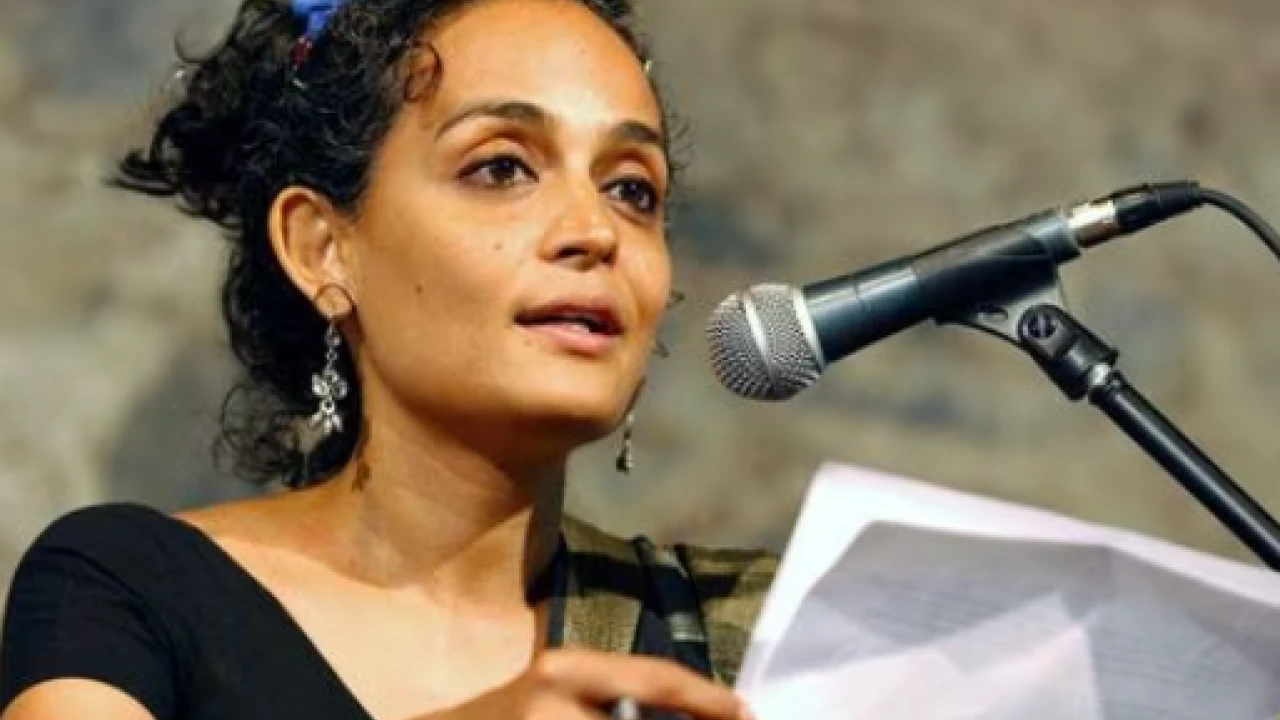 Author Arundhati Roy faces prosecution in India over 2010 speech