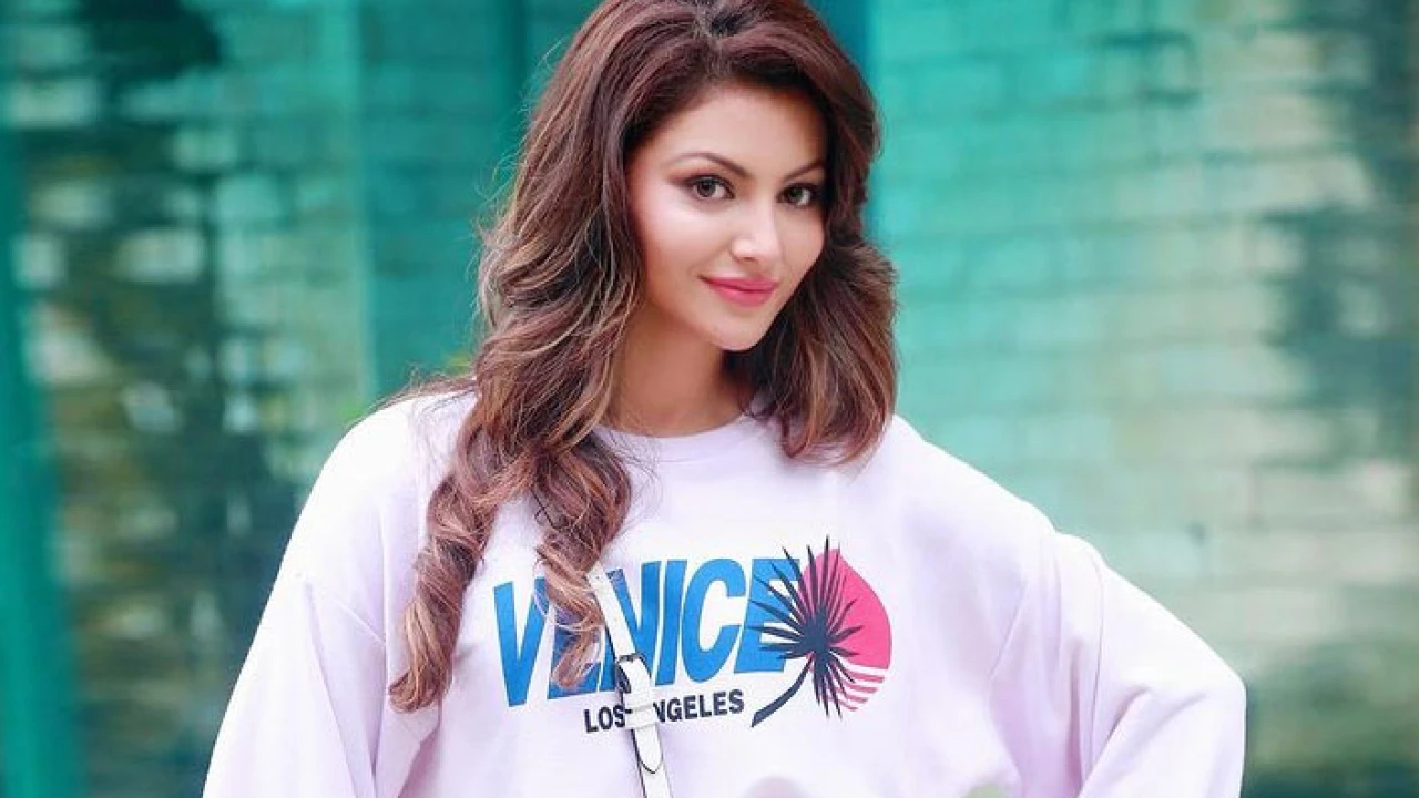 Urvashi Rautela loses high-value iPhone during India-Pakistan match