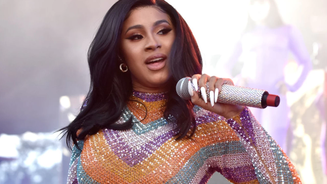 Famous rapper Cardi B excited to host American Music Awards 2021