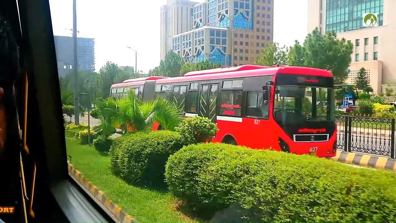 Metro bus from Rawalpindi to Islamabad involved in accident