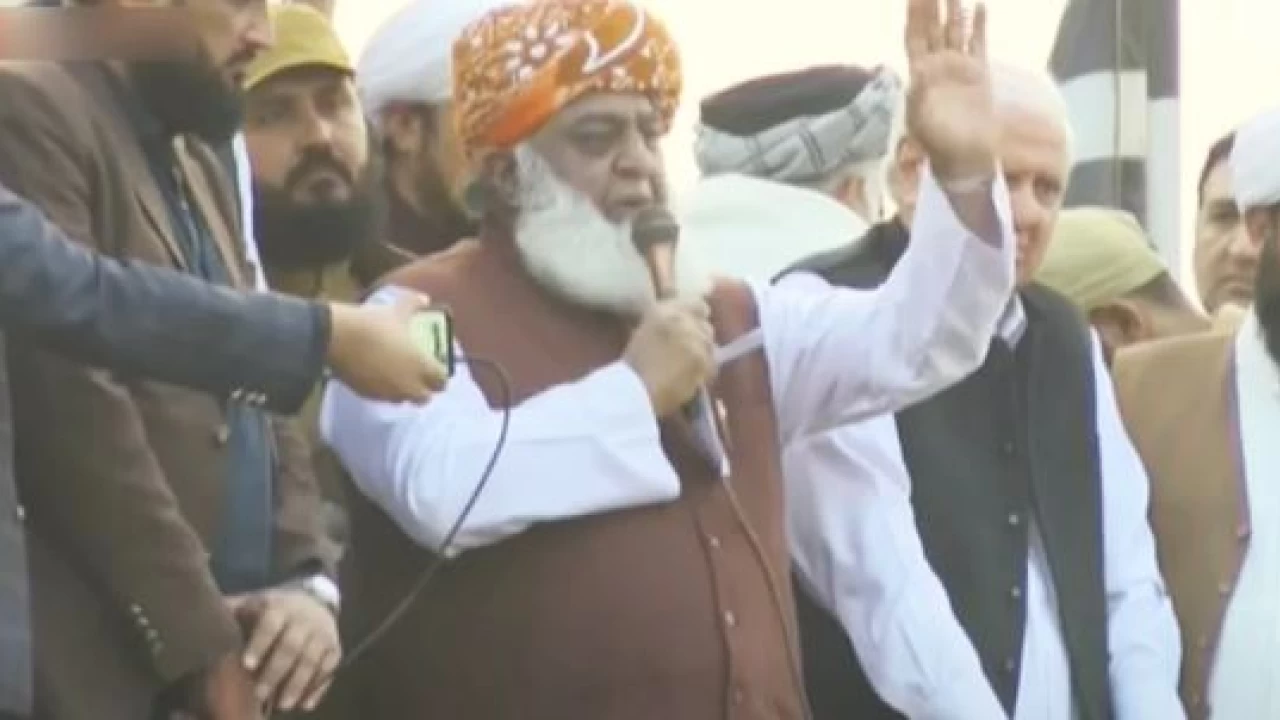 'We will continue fighting till the govt drowns in the sea', Fazl tells rally