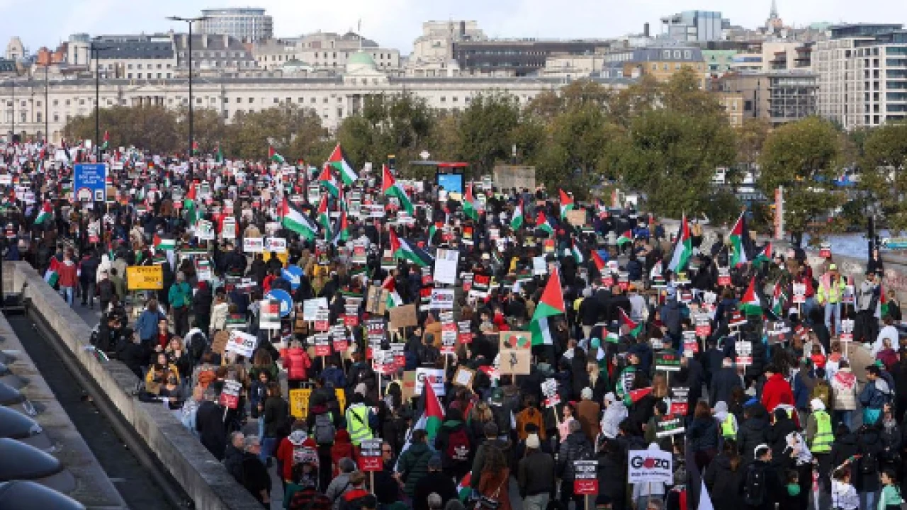 Hundreds of thousands rally in global cities to support Palestinians