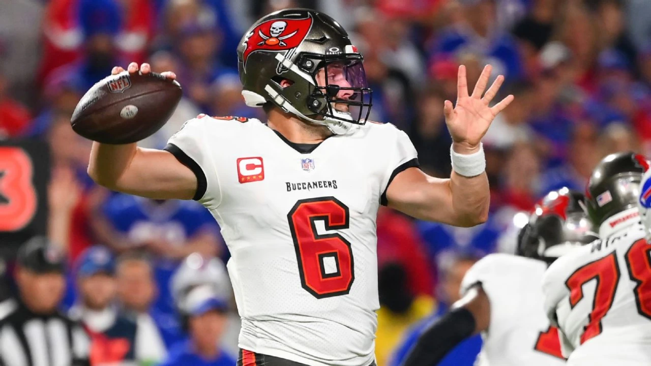 Baker Mayfield touchdown pass to Chris Godwin helps Bucs tie Bills