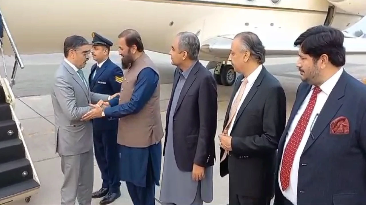 Caretaker PM arrives in Lahore on two-day visit
