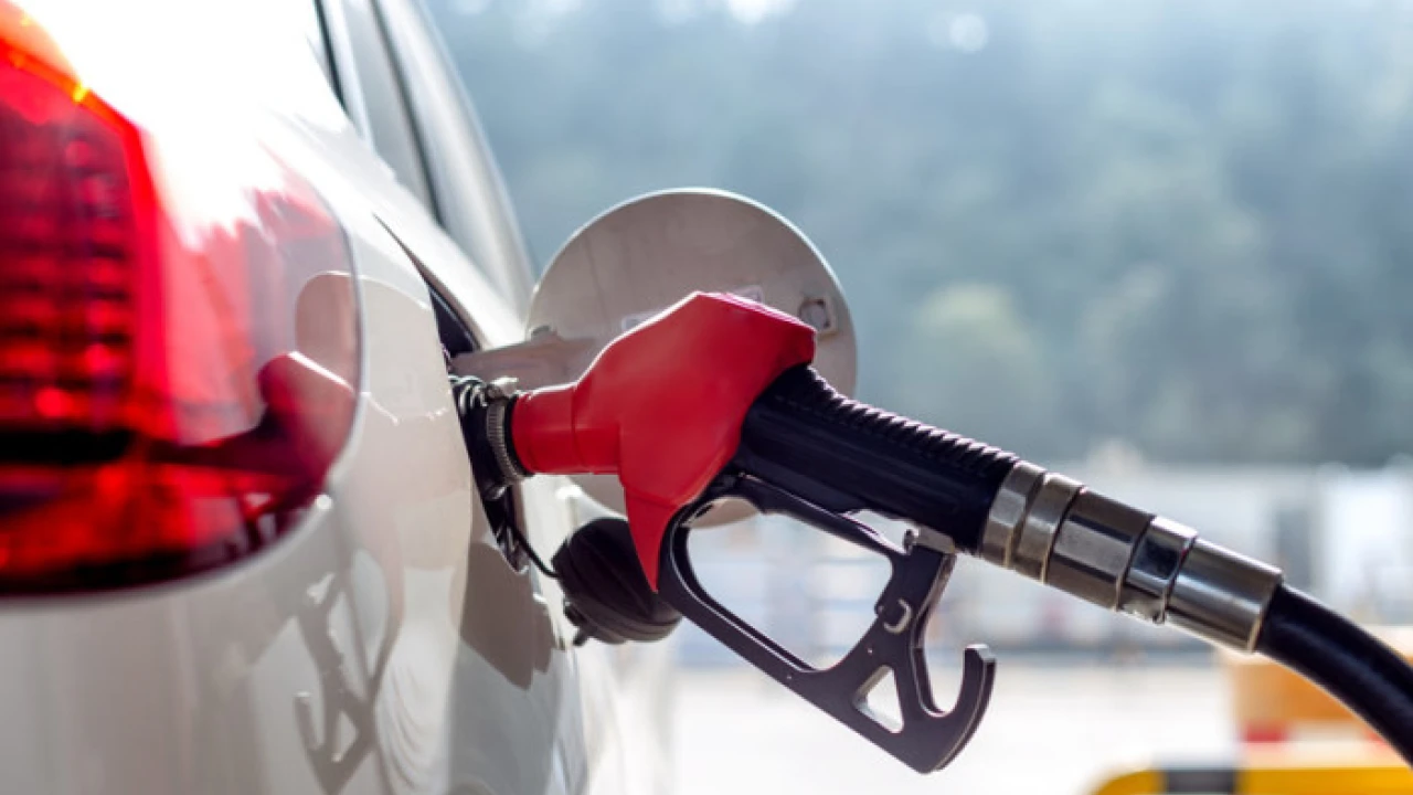 Govt jacks up levy on high-speed diesel by Rs5 per litre