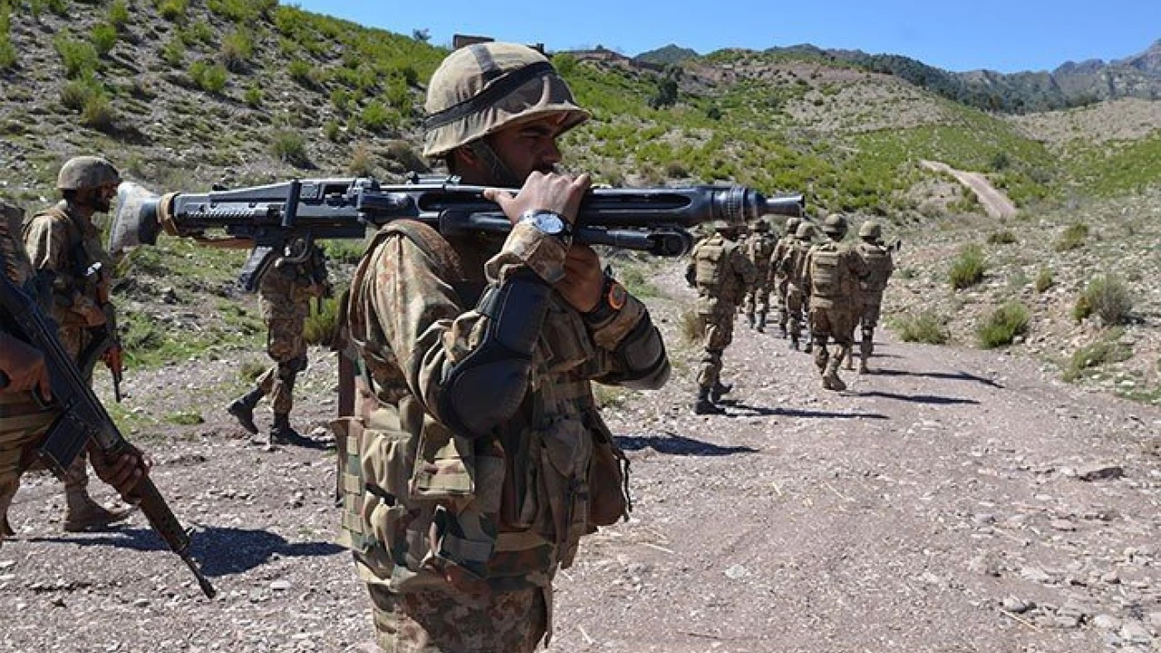 Terrorists target patrolling officials along Pak-Iran border, soldier martyred