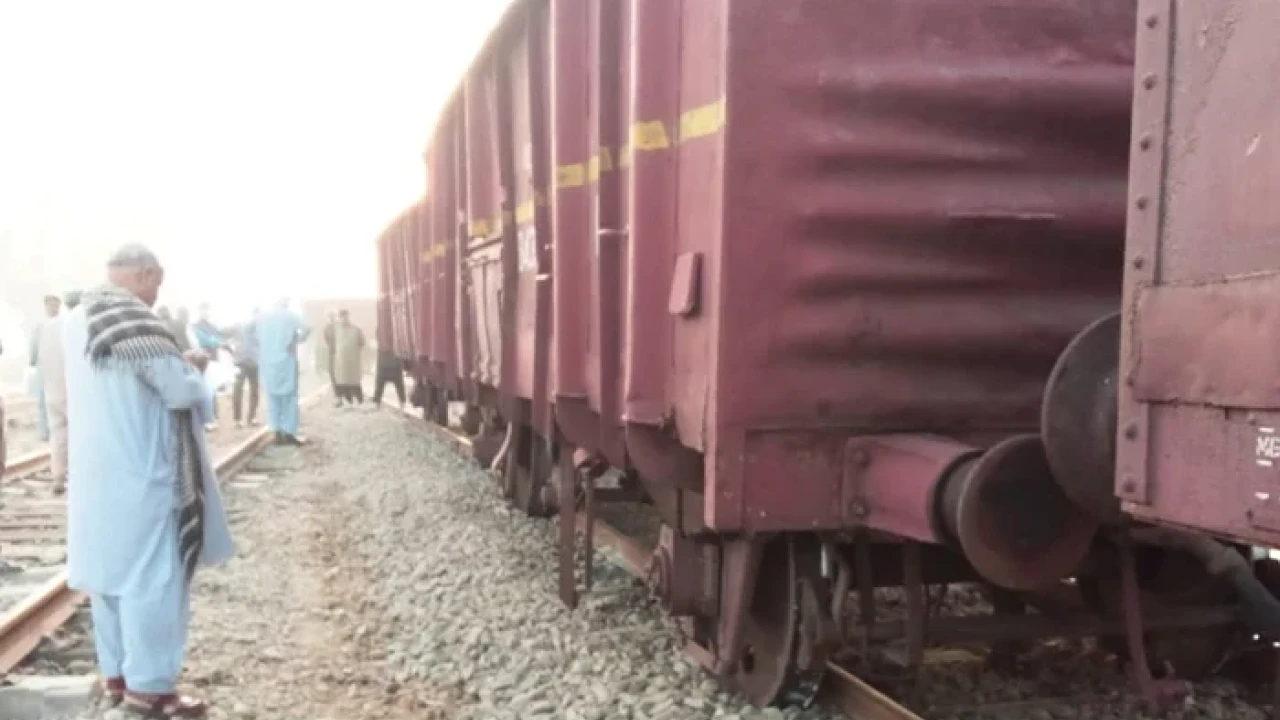 Train services disrupt as freight train derails in Gojra