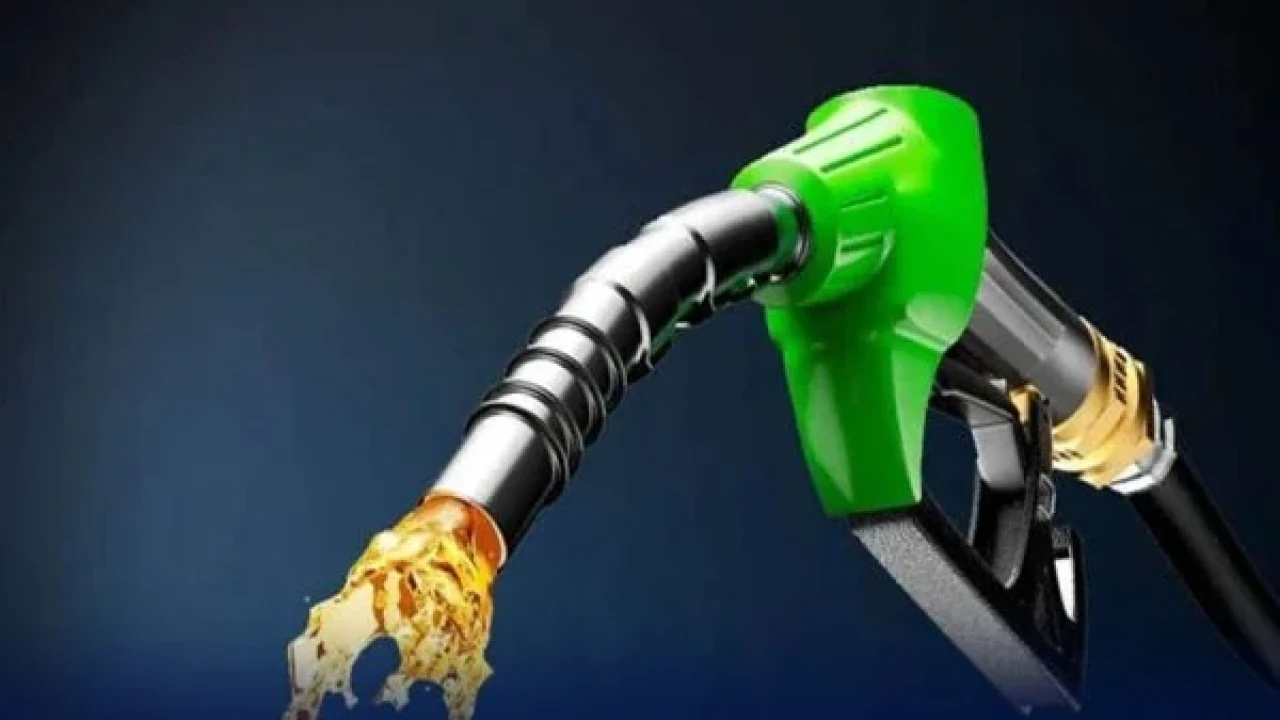 Petrol price likely to fall by Rs10 per liter