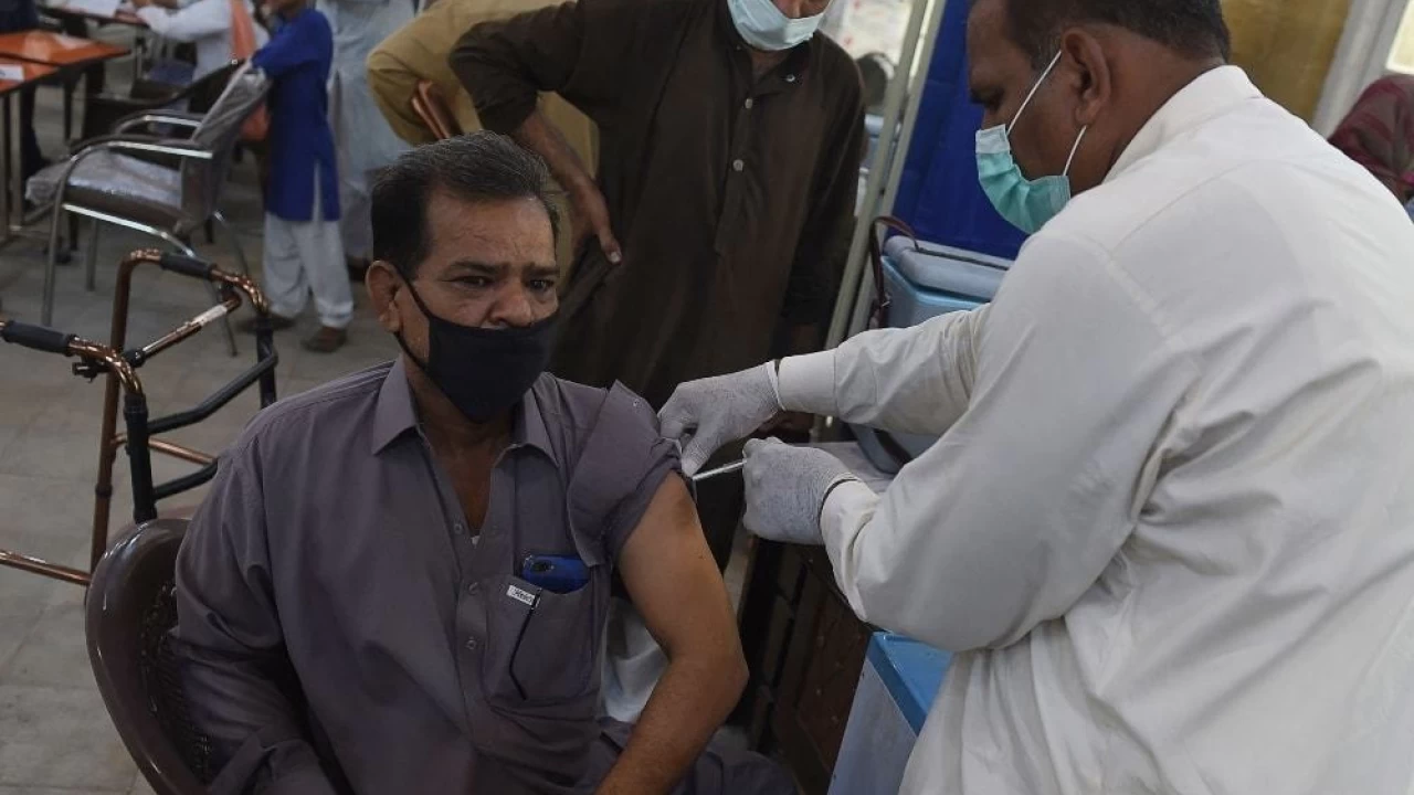 Pakistan vaccinates over 1.15 million people in last 24 hours