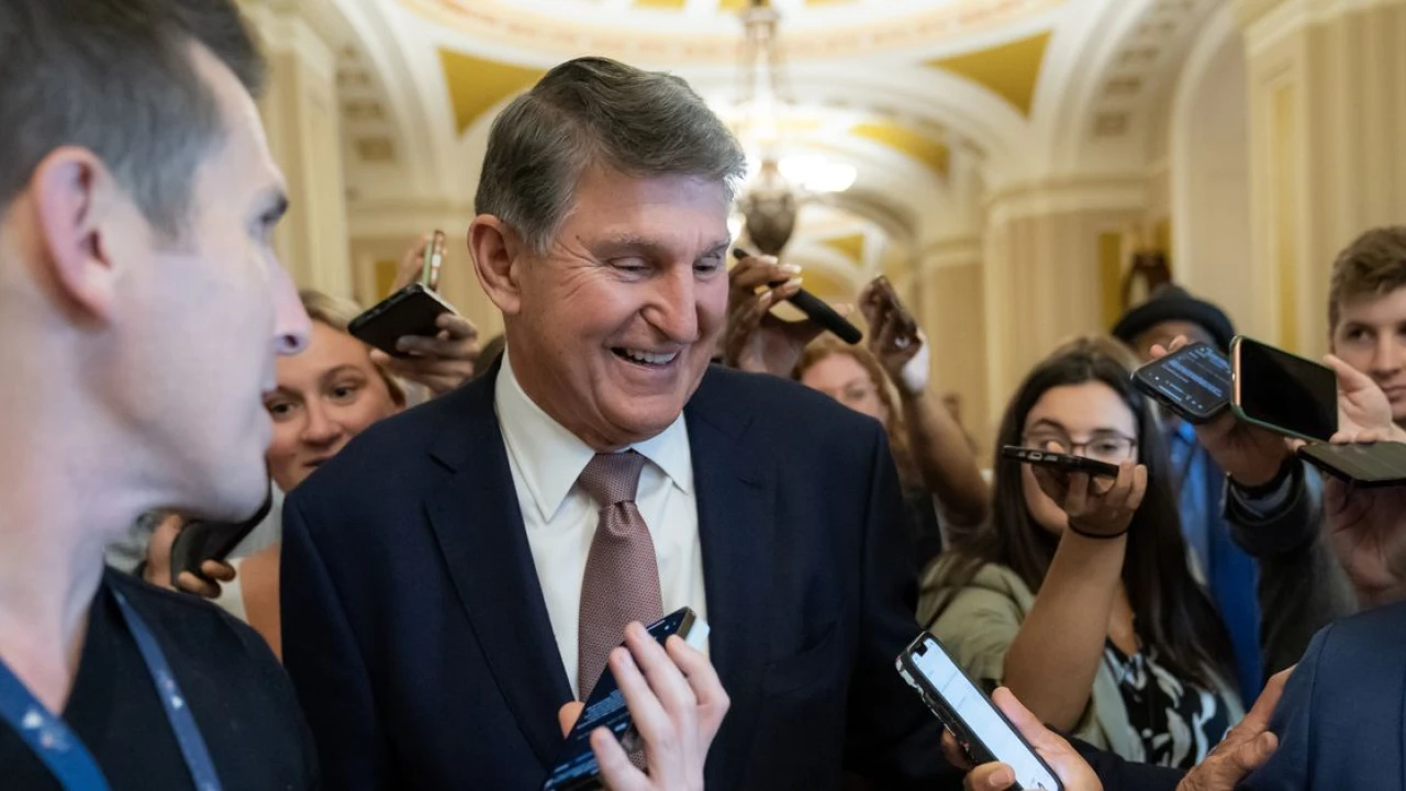 Joe Manchin deserves (some) credit for fighting climate change