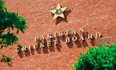 PCB Chairman meets former Pakistan cricketers