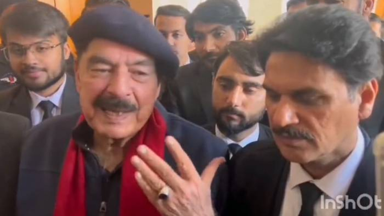 انوکھے لاڈلے کو بتانا چاہتا ہوں کہ فیصلے آسمانوں پر ہوتے ہیں، شیخ رشید