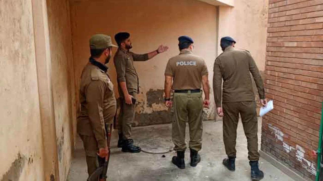 Lahore Police claims to have killed six robbers