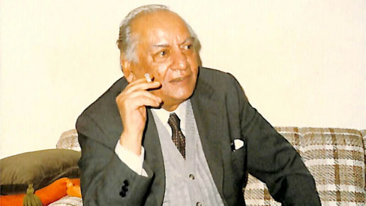 Nation remembers Faiz Ahmad Faiz on death anniversary today