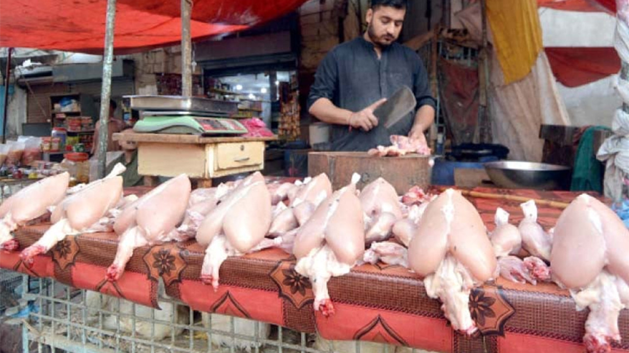 مرغی کے گوشت کی قیمت میں 5 روپے کمی