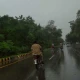 Air pollution slightly reduces after rain in Lahore