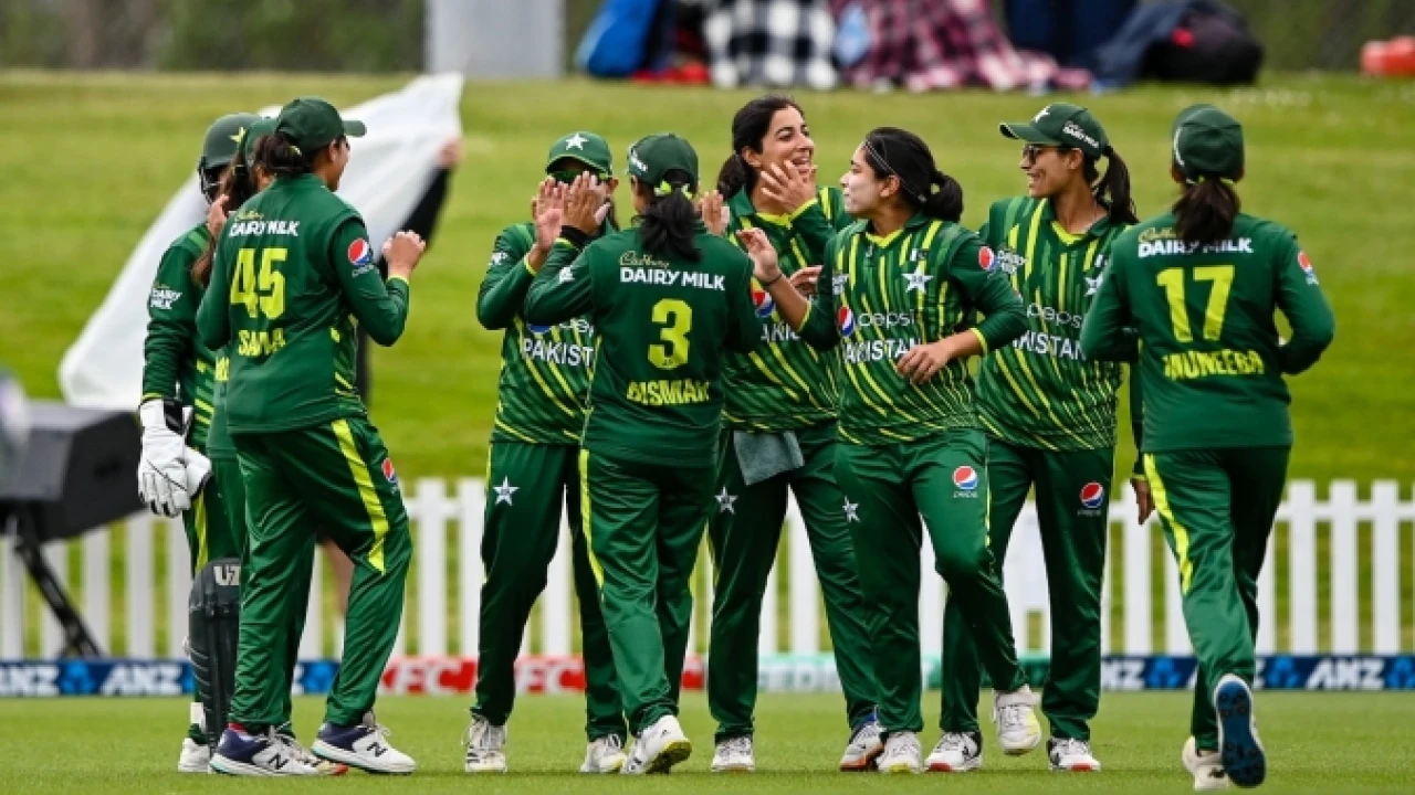 Fatima Sana, Shawaal Zulfiqar lead Pakistan women to a historic win