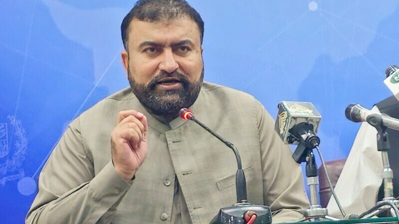 غیر قانونی طور پر پاکستان میں مقیم افغان باشندے سیاسی سرگرمیوں میں حصہ نہیں لے سکتے ،نگران وزیر داخلہ