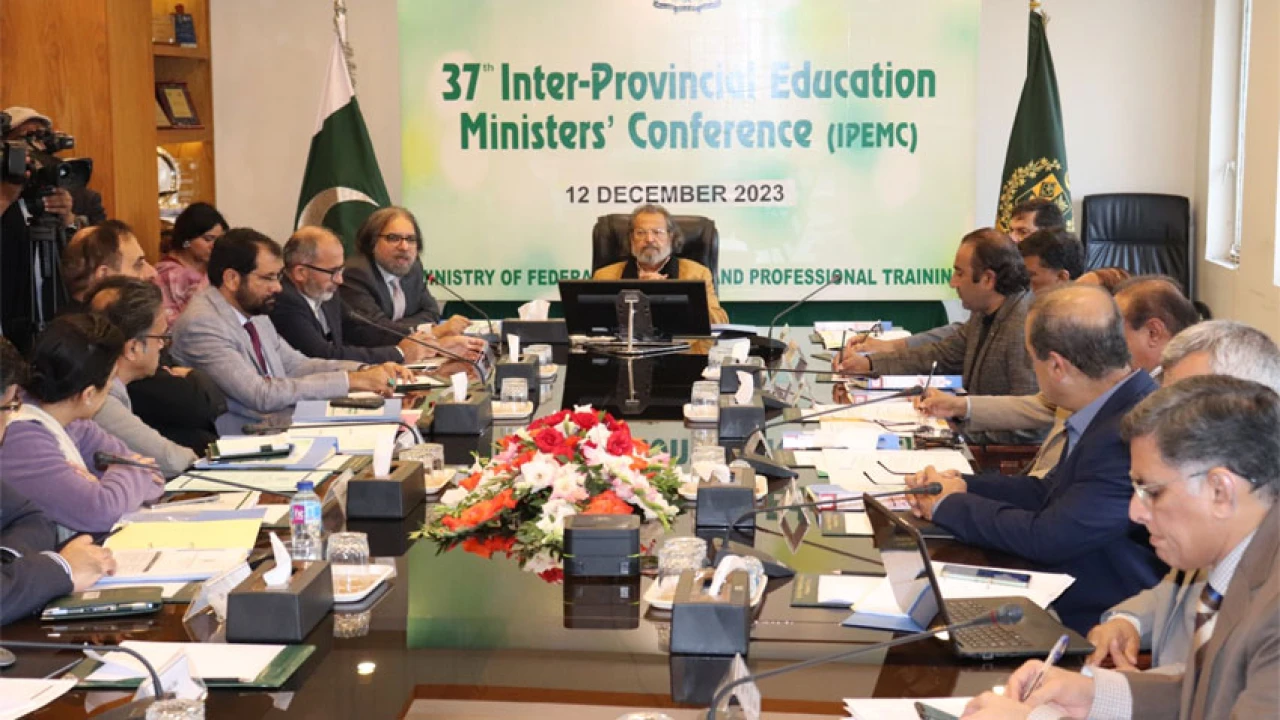 Education Minister urges provinces to collaborate on resolving education matters