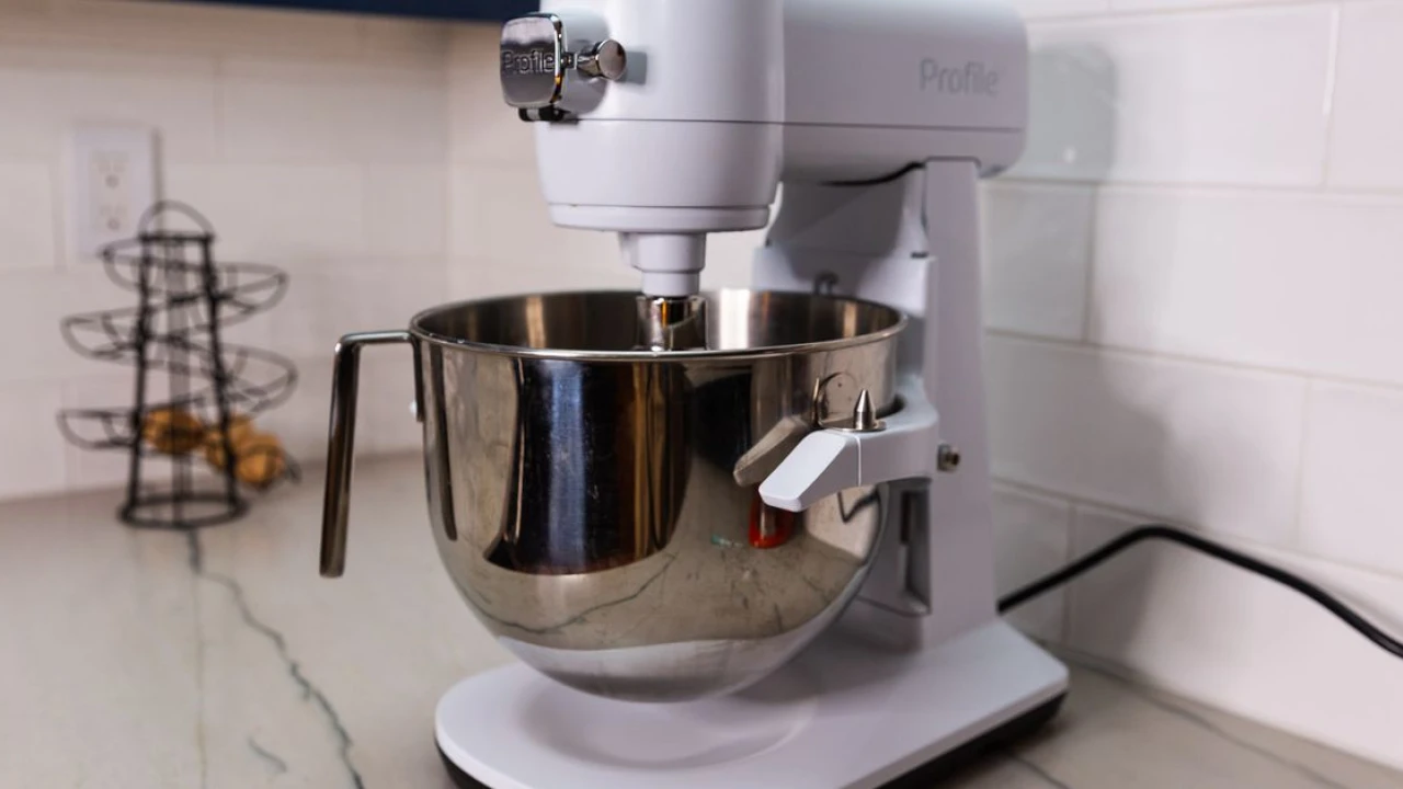 This smart mixer did not make me a better baker