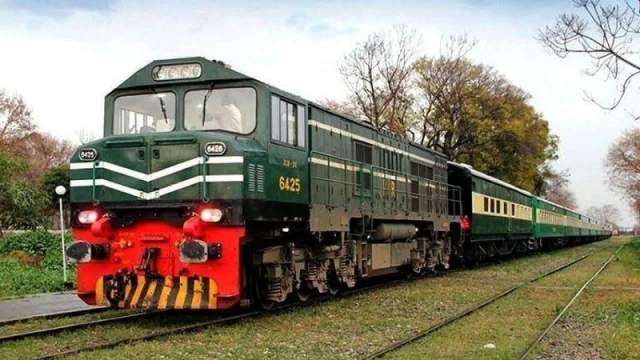 Pakistan Railways restores Awam Express