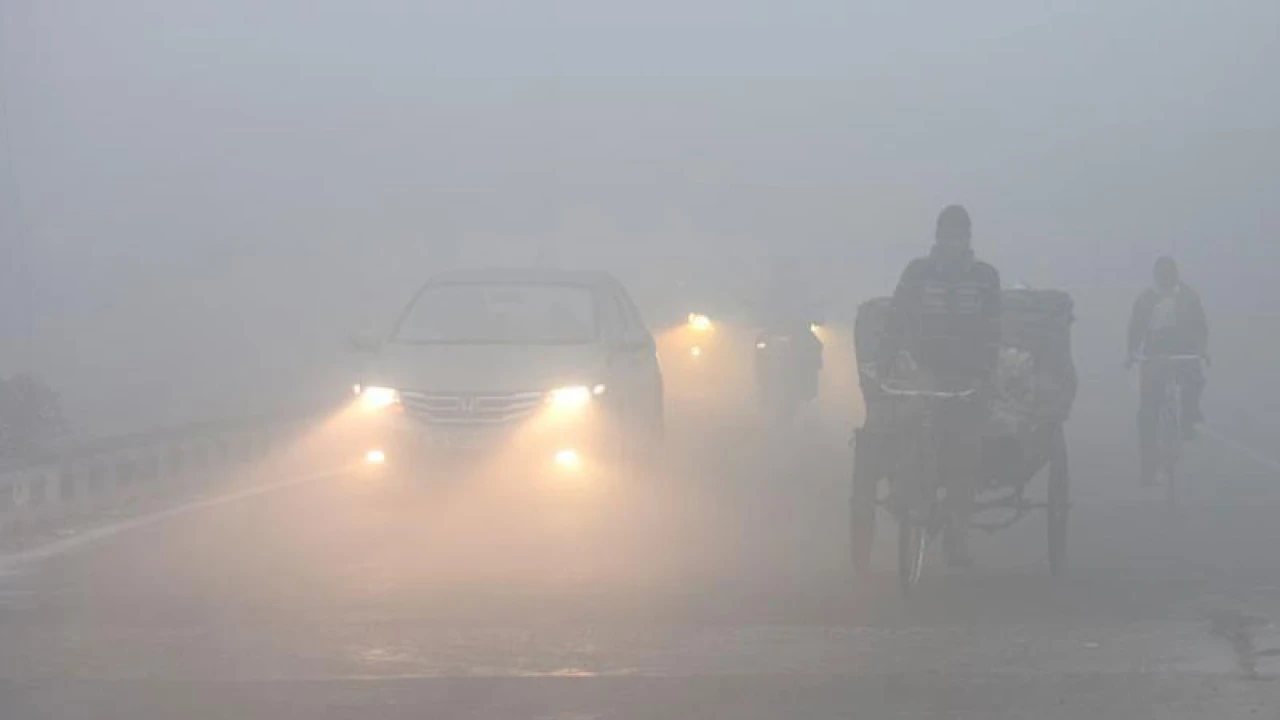 Fog blankets Punjab, disrupts traffic on major highways