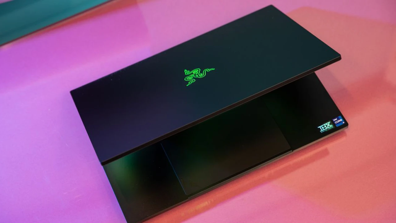 Razer updates Blade 16 and 18 with new displays