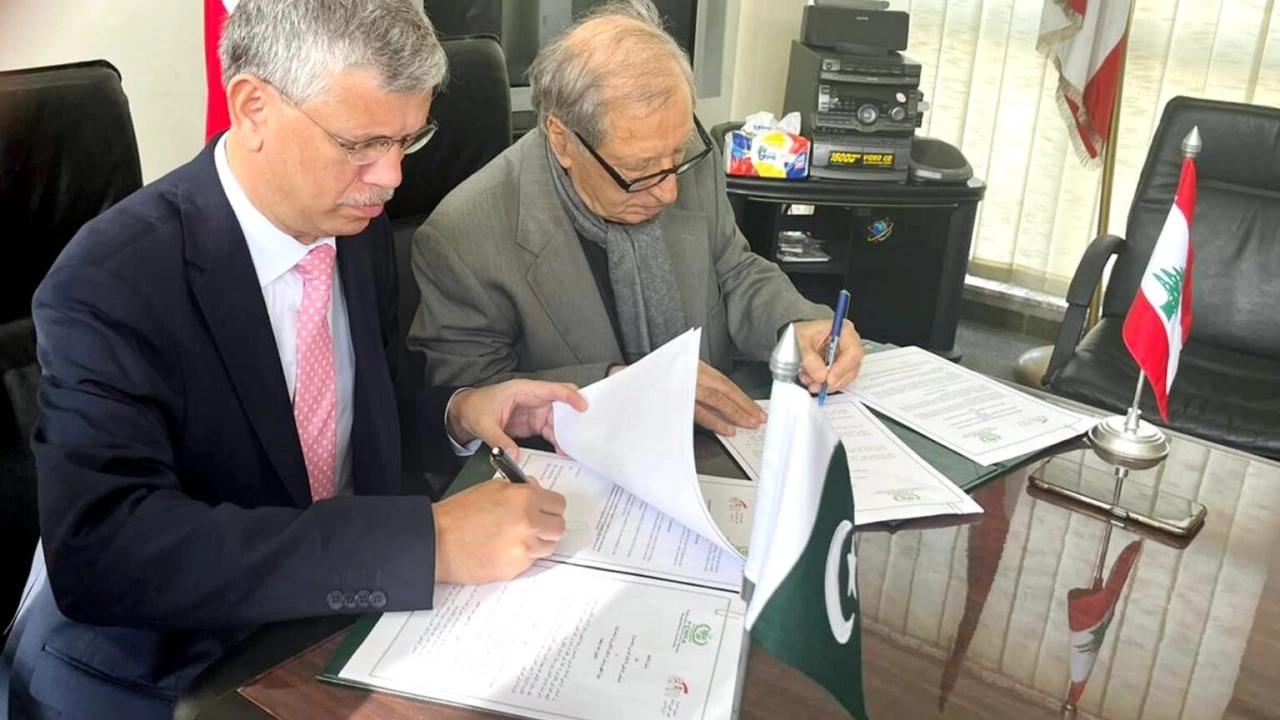 Pakistan, Lebanon sign accord for media regulatory bodies’ cooperation