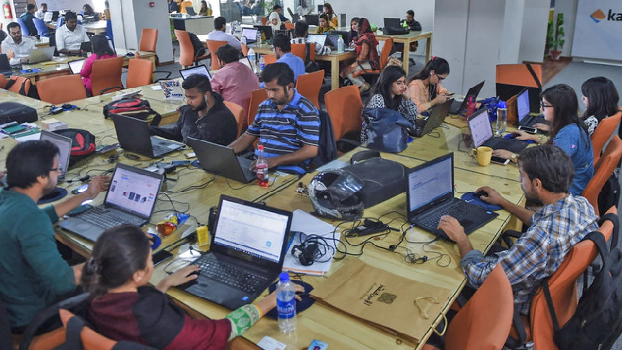 IT Ministry announces 10,000 co-working spaces for freelancers