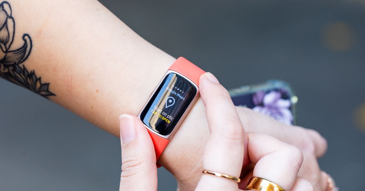 Google is losing its Fitbit leaders and laying off hundreds of AR employees - Vimarsana News