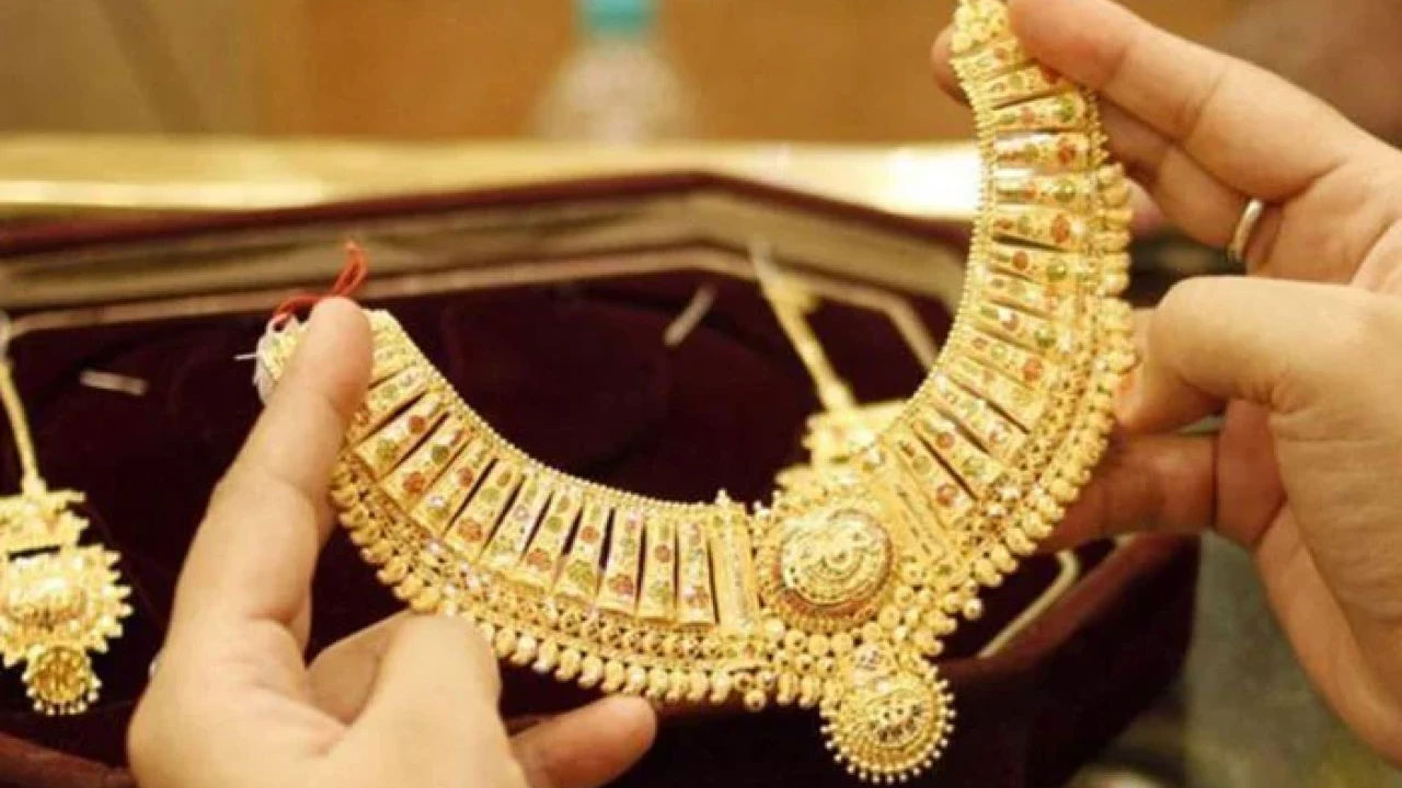 Gold prices drop in Pakistan following Int’l market 