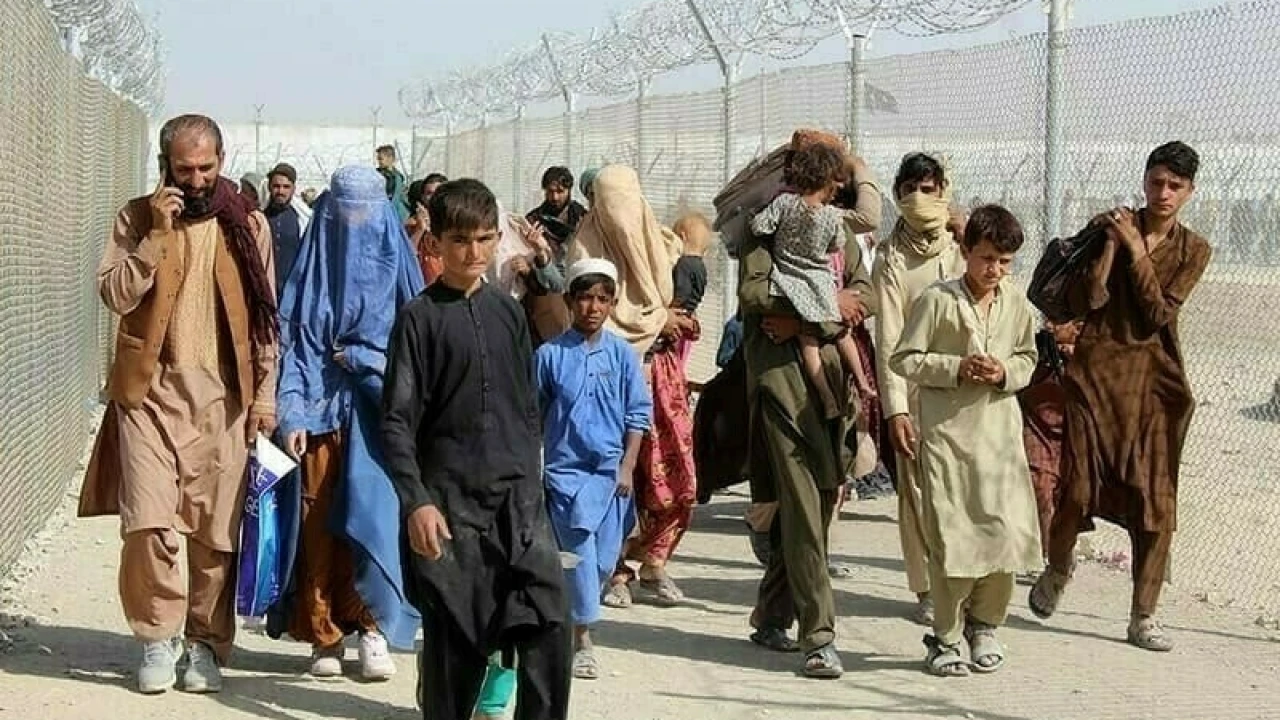 Cabinet extends stay of 1.3 million Afghan refugees