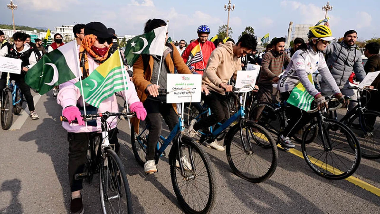 Cycle Rally expresses solidarity with  people of Kashmir