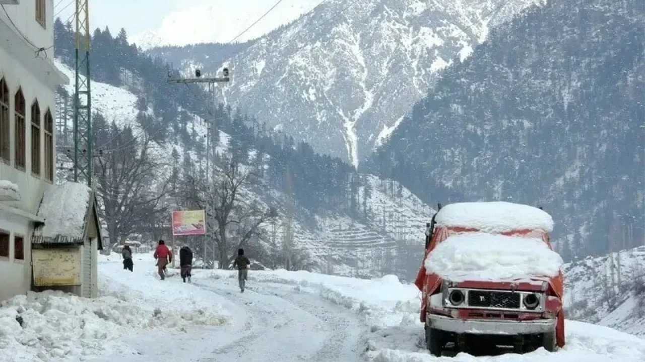 New advisory for tourists amid snowfall in northern areas