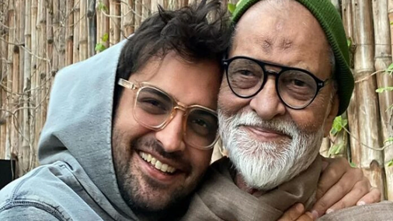 Actor Asad Siddiqui's father passes away