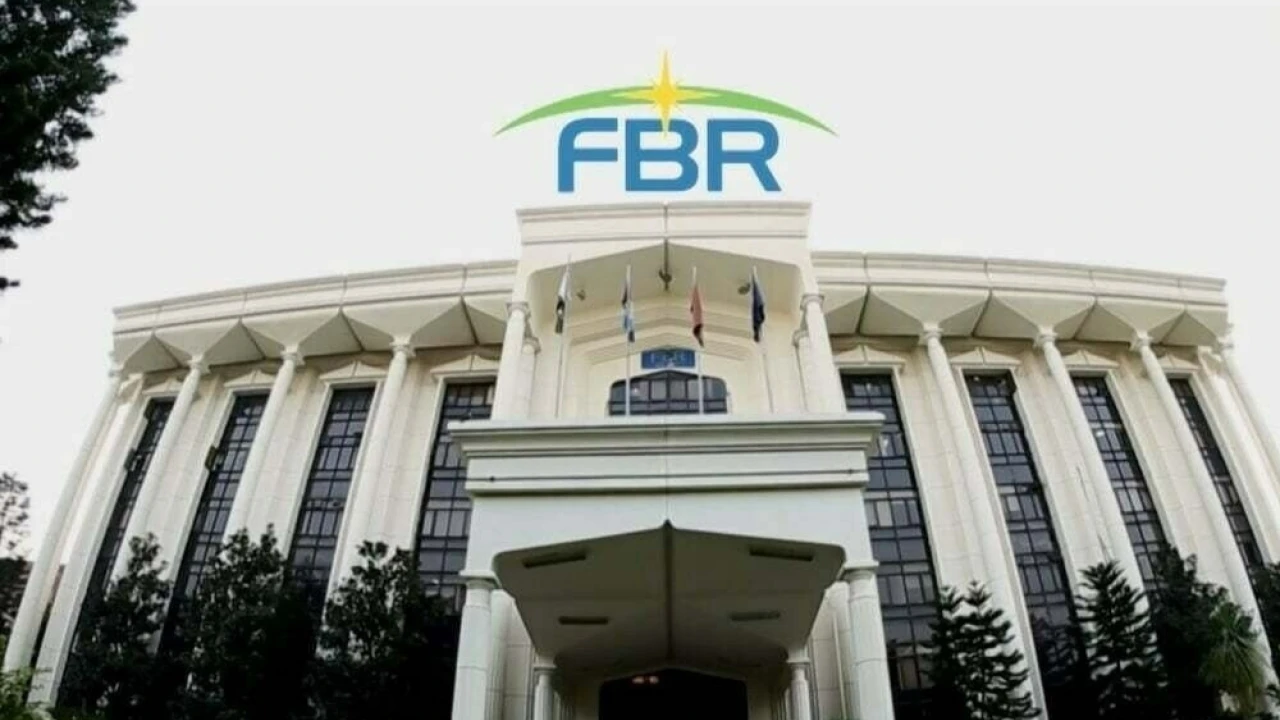 IHC restrains govt from restructuring FBR