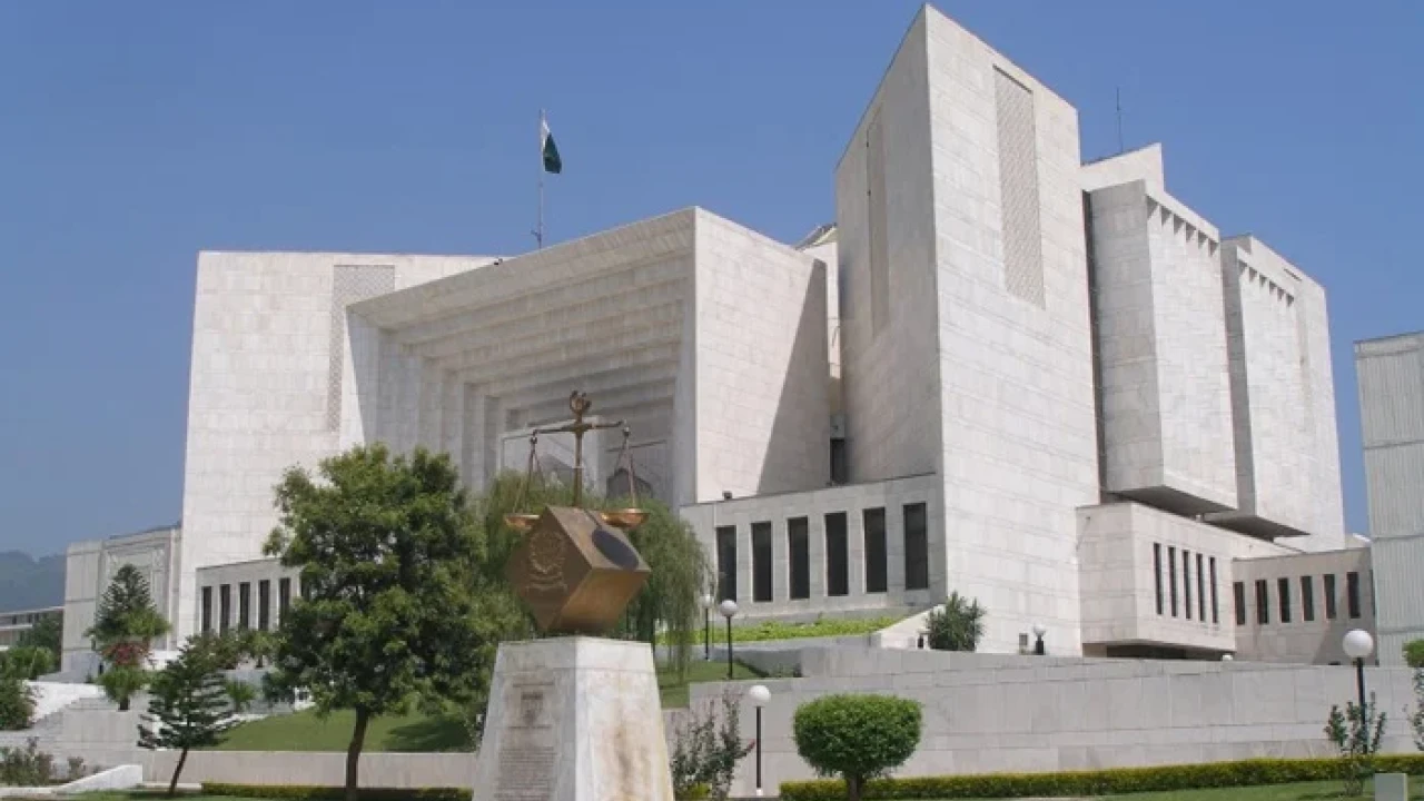 SC hears federal govt intra court appeal against retired judges 