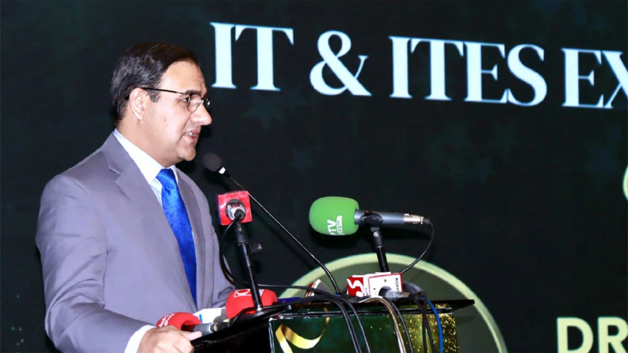 IT Minister hails 32 % surge in IT exports during last 60 days