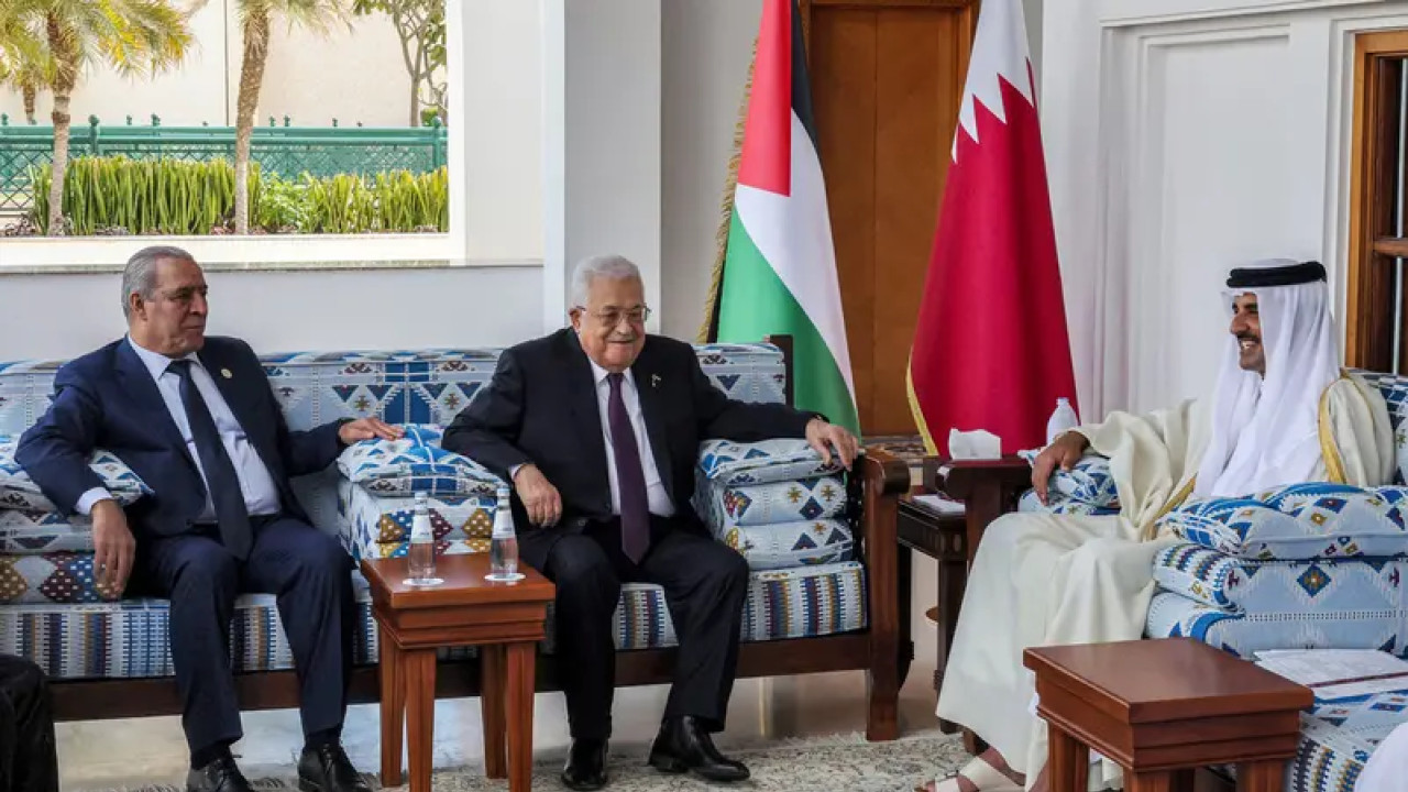 فلسطینی صدر محمود عباس کی  قطر کے امیر شیخ تمیم بن حمد سے ملاقات ،غزہ کی صورت حال پر تبادلہ خیال