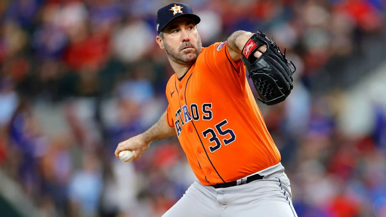 Verlander 'behind schedule' due to shoulder issue