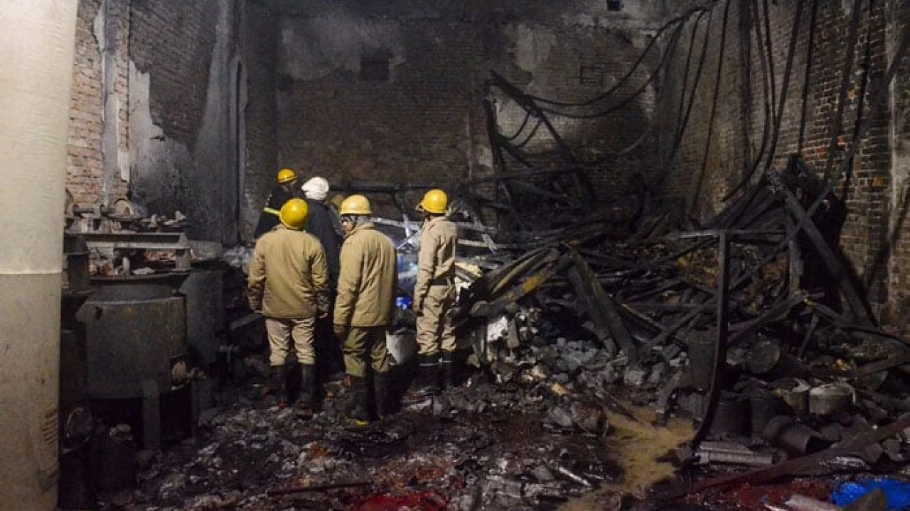 Fire in paint factory kills 11 in India