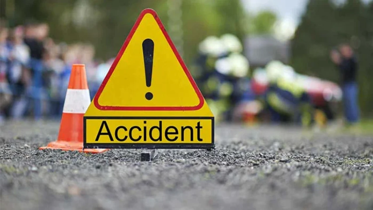 Six people killed in car-truck collision near GT Road Muridke