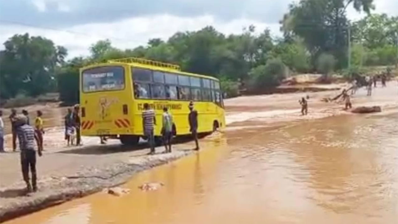 23 killed after bus plunges into river