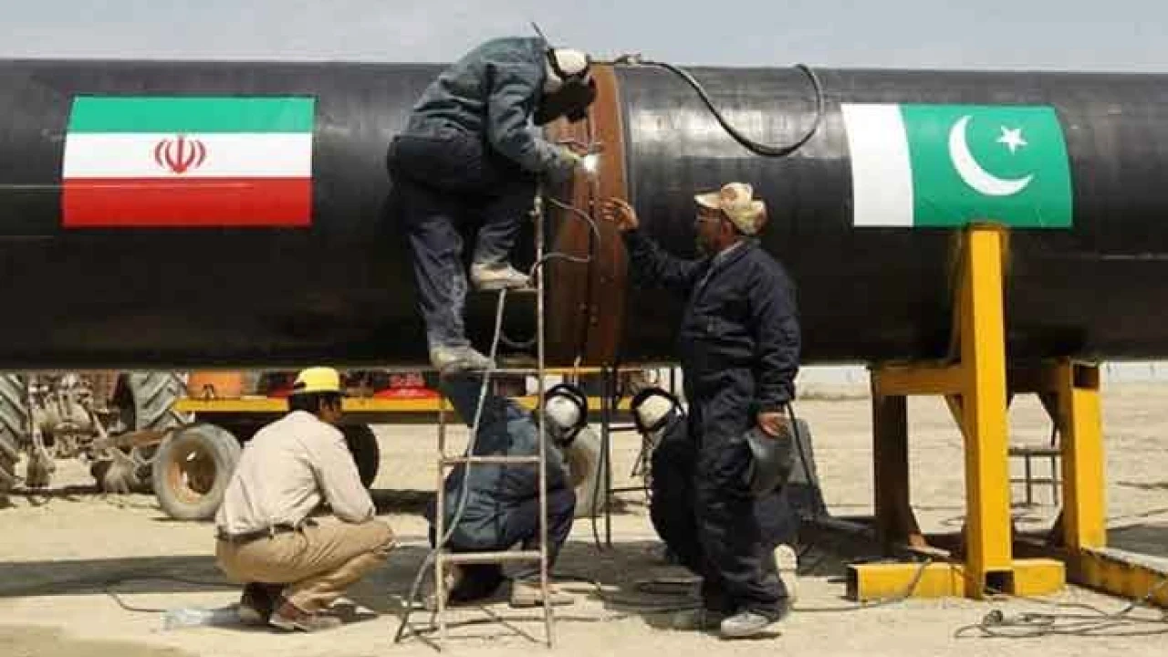 Pak-Iran gas plan to complete in two stages 