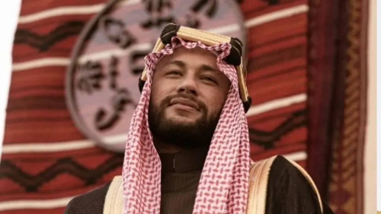 سعودی  یوم تاسیس کی مناسبت سے  سٹار فٹبالروں کی روائتی  لباس میں تصاویر وائرل