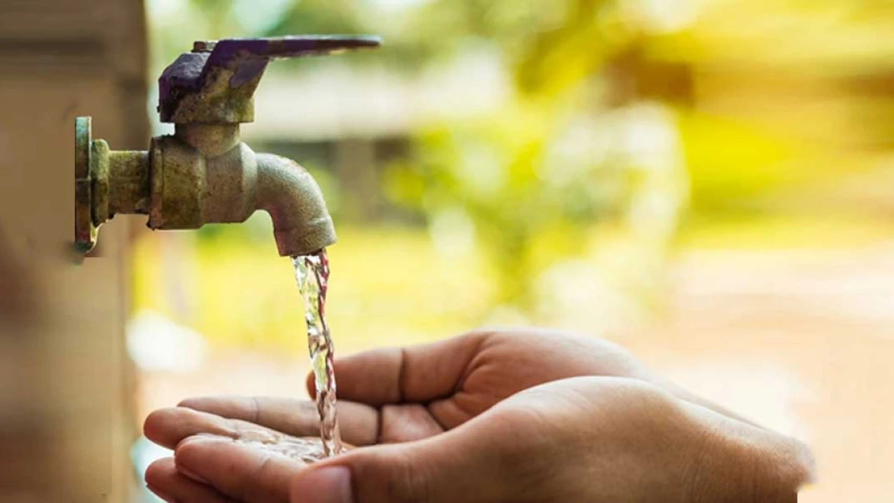 Irrational use aggravating water crisis: DG Aab-e-Pak