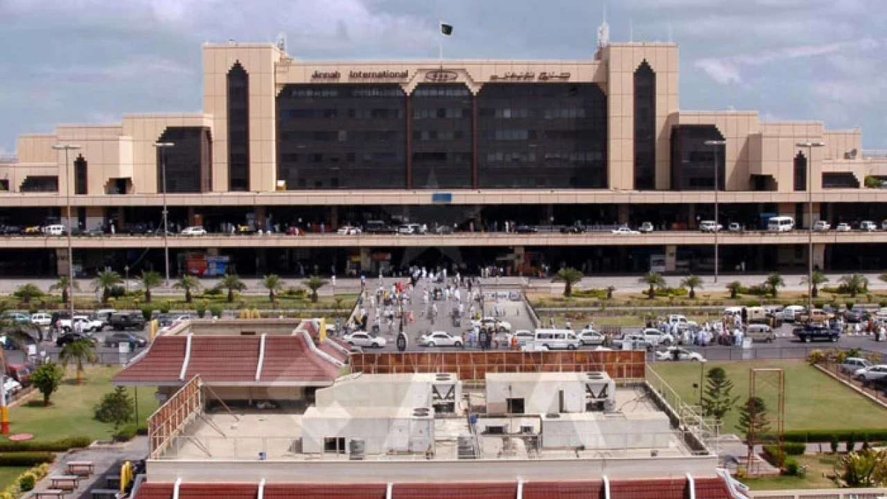 Customs raid on Karachi airport, one passenger apprehended