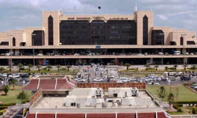 Customs raid on Karachi airport, one passenger apprehended