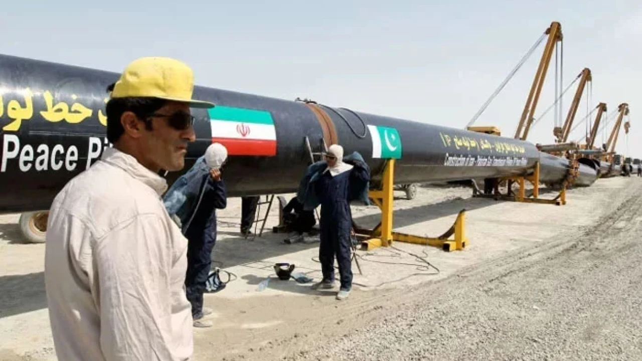 Govt takes significant decision regarding Iran-Pak gas plan
