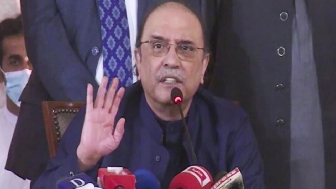 Zardari 'admits PPP's shortcomings' in Lahore by-election
